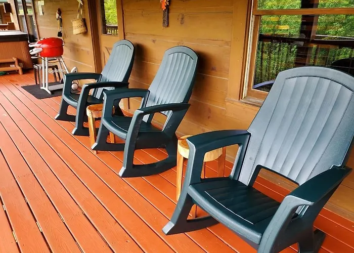 Story Brook: Beautiful True Log Cabin! Close To Dollywood, State Park, And More!