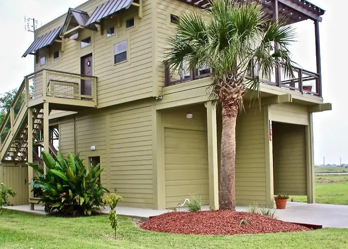New Couples Retreat - Sleeps 2 Adults + 2 Children