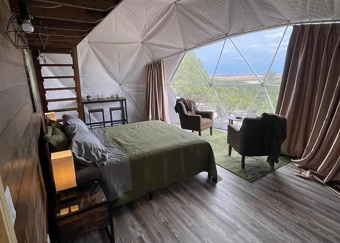 Canyon Rim Domes - A Luxury Glamping Experience!!