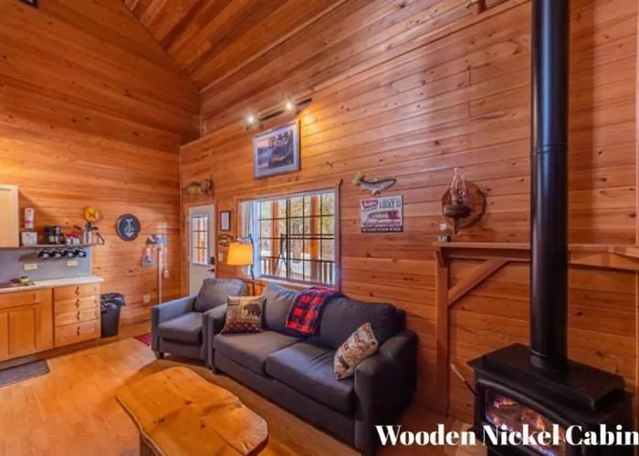 Cabin #5 Black Bear - Pet Friendly - Sleeps 6 - Playground & Game Room