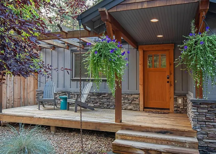 Sisters Basecamp - Meredith Lodging