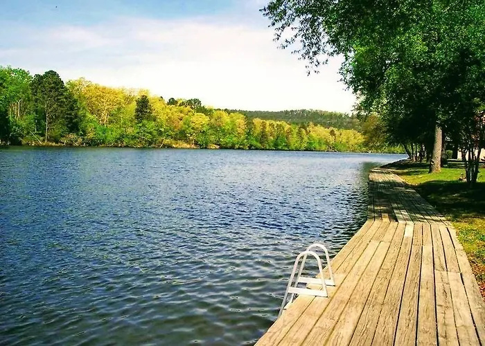 Perfect Lake Retreat