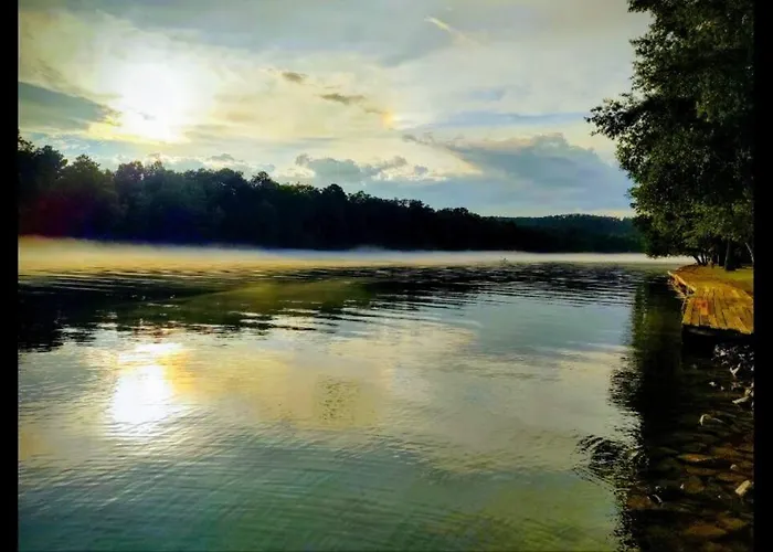 Perfect Lake Retreat