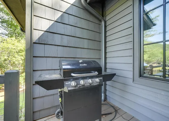 Lakefront Gem W/ Fire Pit In Chinquapin Resort!