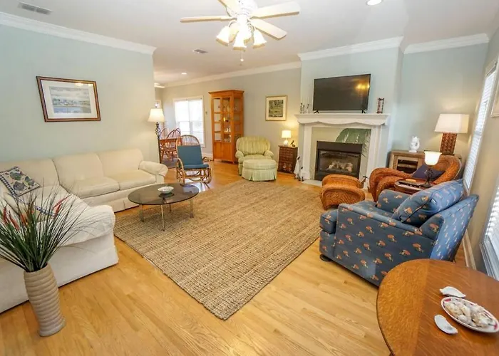 Ideal Location! Perfect For Graduations And Lowcountry Getaways!