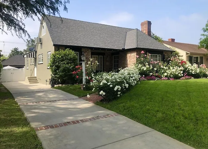 Charming Pasadena English Cottage On Tree Lined Street
