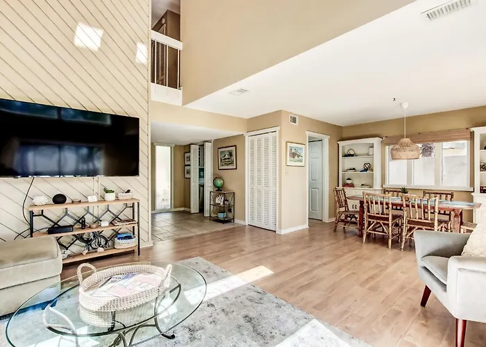 3050 Club Villas