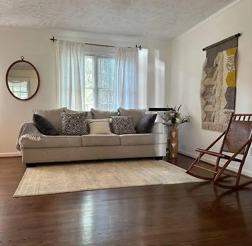 The Mirror Lake Suite
