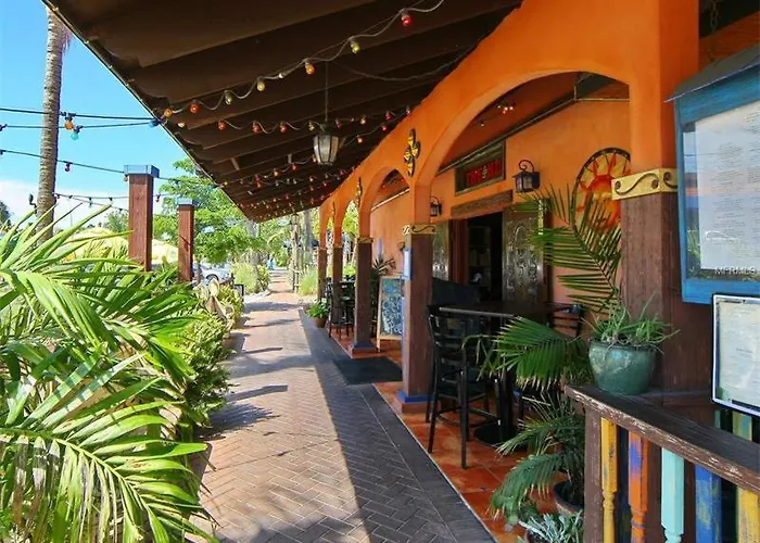 A Few Steps From The Beach With Community Pool