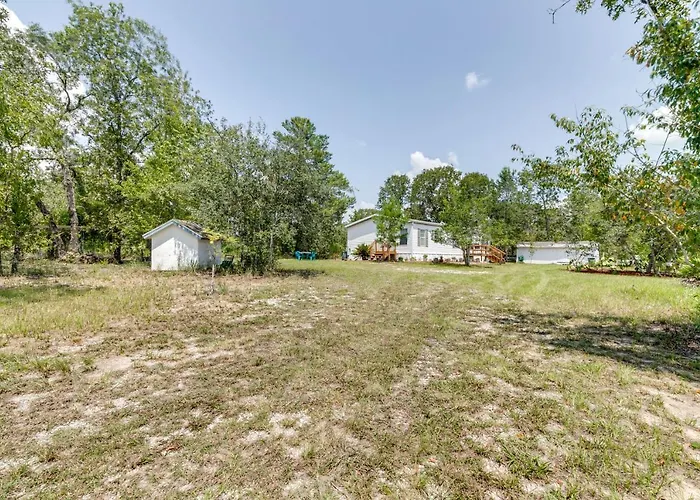 Weeki Wachee Home W/ Fire Pit: 13 Mi To Ocean!