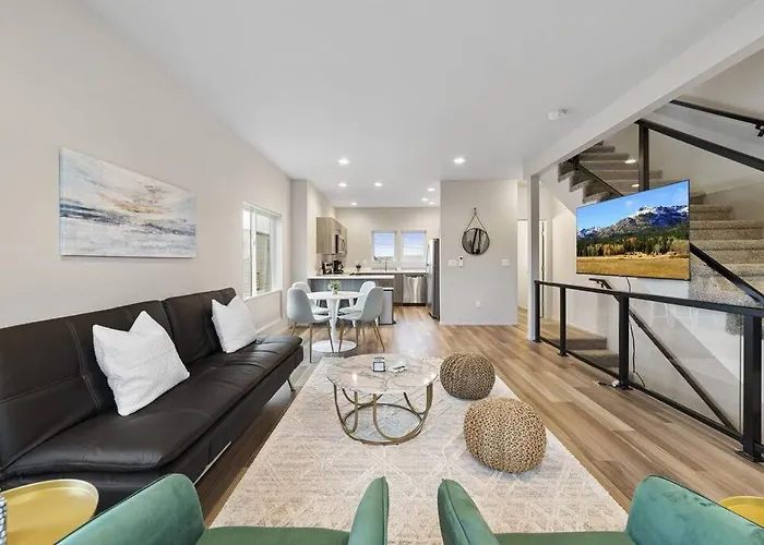 *Brand New* Fully Updated Condo 910 In Anacortes