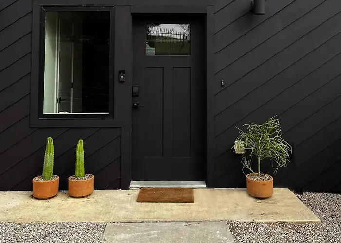 A Min Walk To 6Th St I 1 Bedroom Home In East Atx
