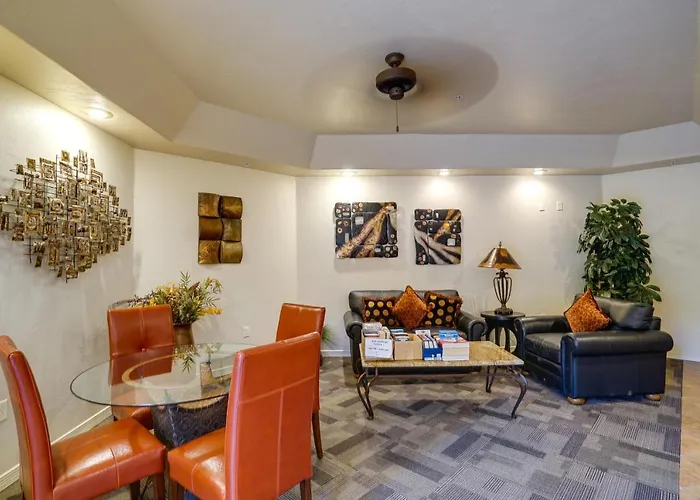 Inviting Las Cruces Condo < 1 Mi To Mesilla Plaza!