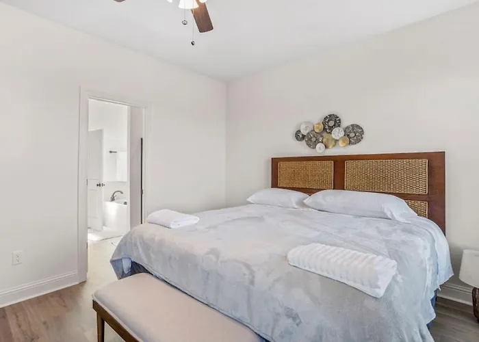 Four-Bedroom House In Iowa, La