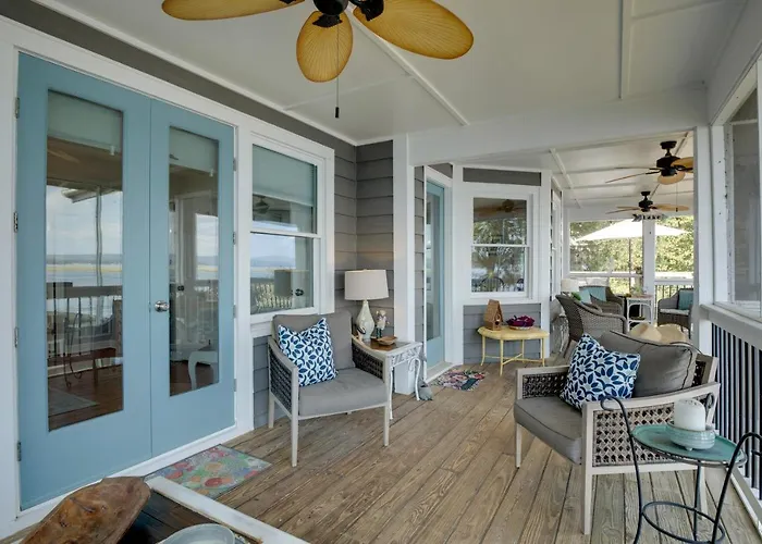 Hot Tub & Dock: Guntersville Lake Getaway!