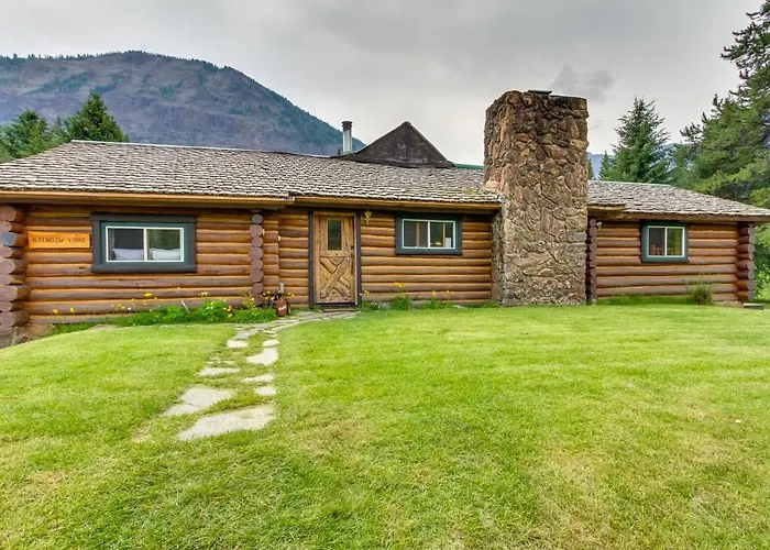 Scenic Montana Cabin Rental ~ 1 Mi To Yellowstone!
