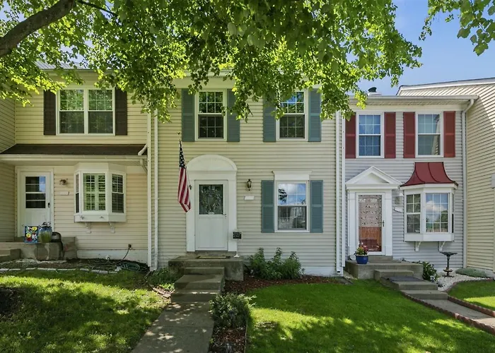 Luxury Sterling Townhome - Private, Self Checkin