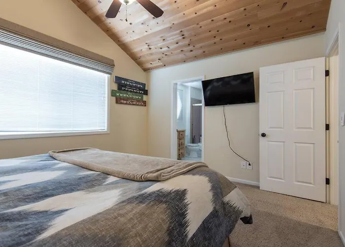 Tahoe Vista Home W/ Spa Close To Northstar & Lake