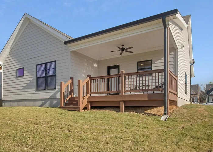 Modern & Upscale Home Near Derby