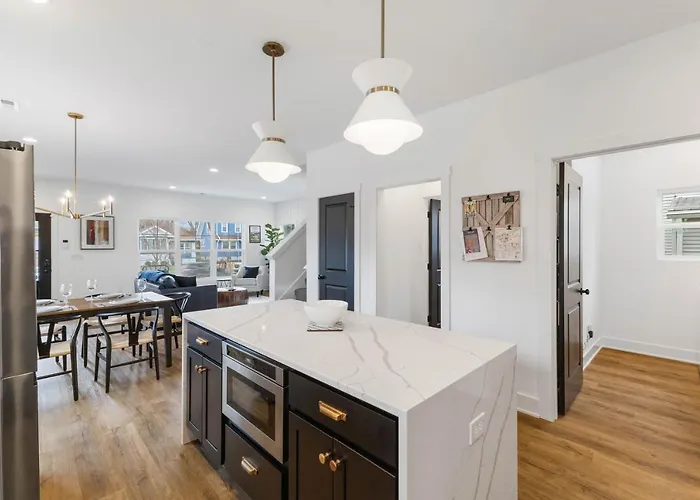 Sunny & Modern Derby House
