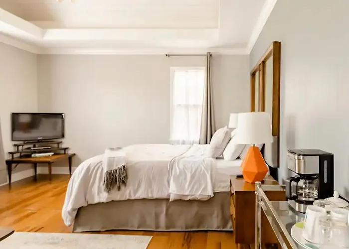 Pittsford Garden Retreat