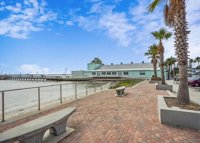 Beach Quarters #8