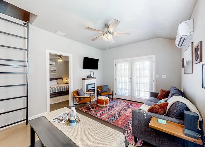 Steps To Lake Eufaula: Home W/ Fire Pit & Bbq