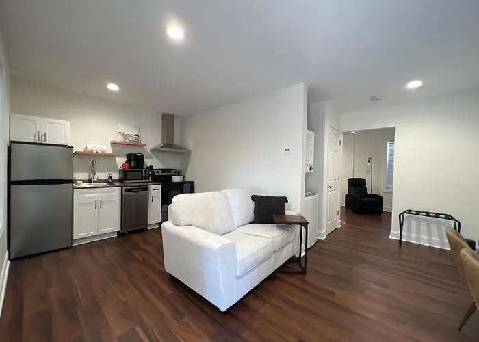 1Br Near Downtown & Mountain Goat Coffee