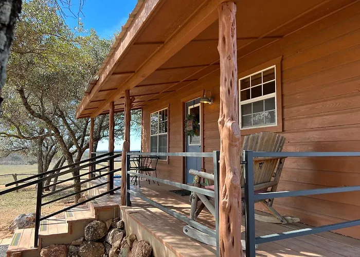 Hickory Ridge Hideaway Cabin - Romantic, Peaceful