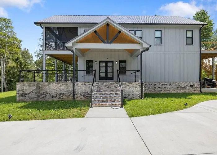 New Home, Dock, Kayaks, Game Room, Water Views