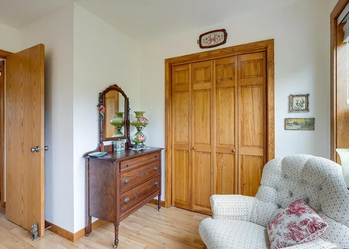 Historic District Home - Walk To Willapa Bay!