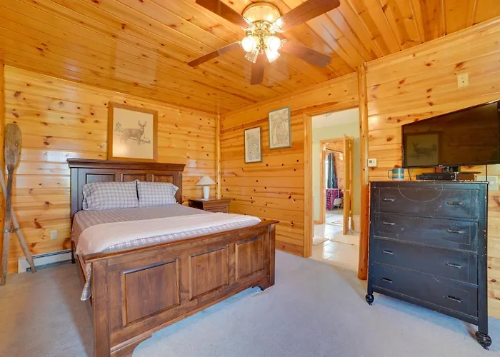 Riverfront Cheboygan Cabin W/ Kayaks & Dock!