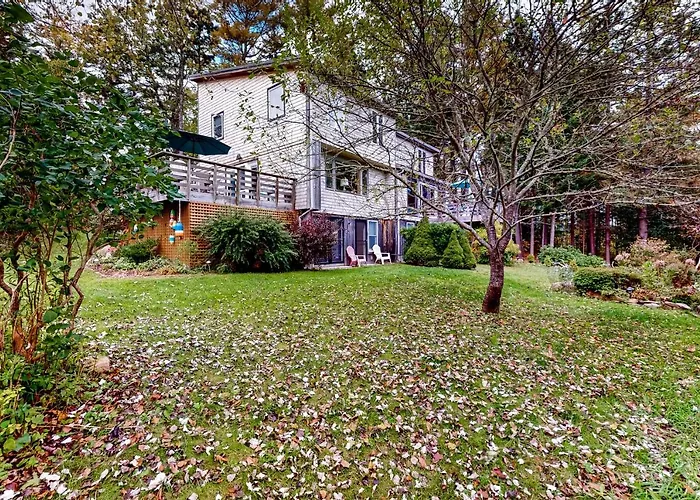 Dog-Friendly Ocean-View Home With Grill, Wood Stove, Deck, Washer/Dryer, & Ac