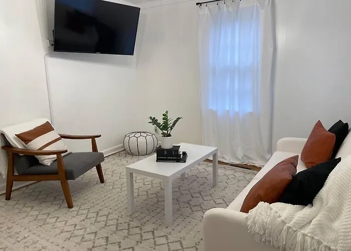 Pet Friendly, 30+ Night Stay