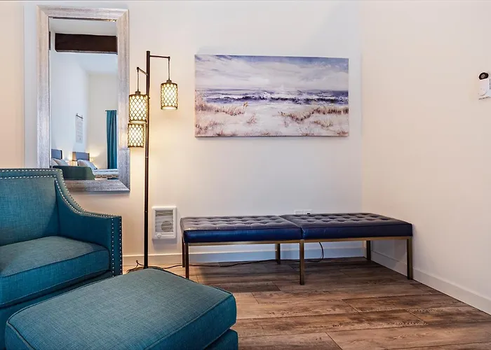 Unique Stylish Place Downtown Monroe! #104