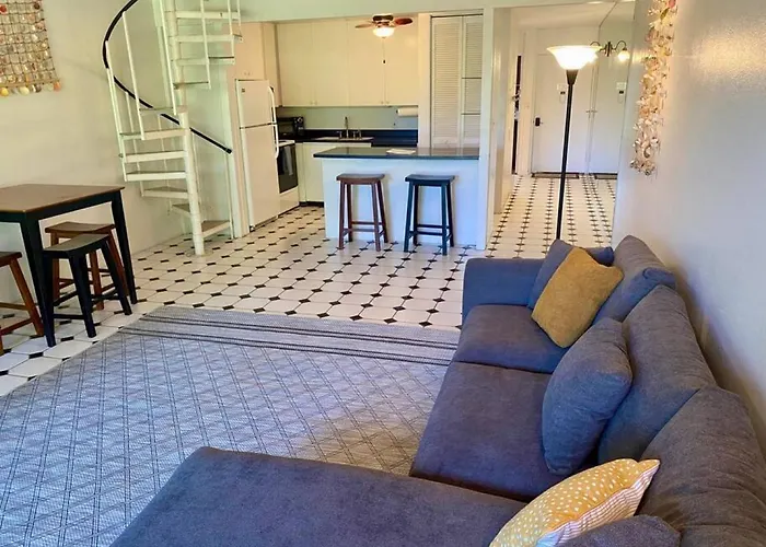 Relaxing Turtle Bay Townhome Near The Beach