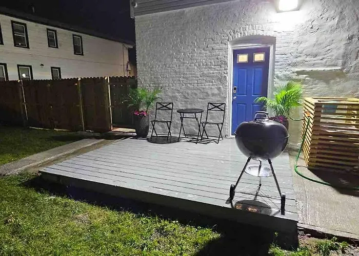 Two Bedrooms With Parking & Washer/Dryer
