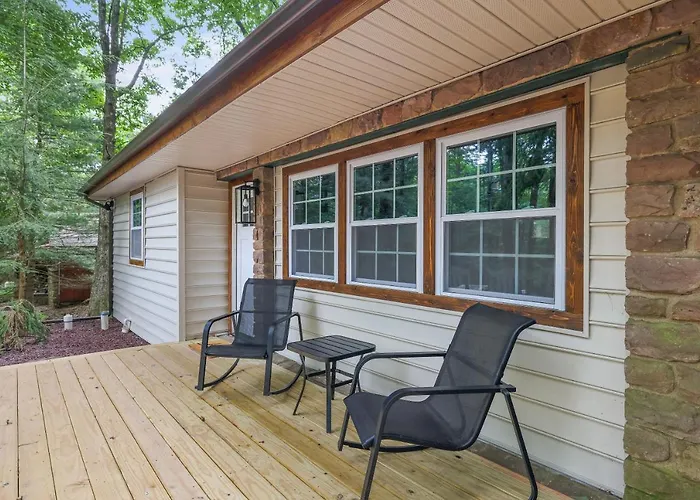 Whiskey Pines Retreat! Single Level Home, Outdoor Firepit, Ac, Bbq! Sleeps 9 In Lake Harmony!