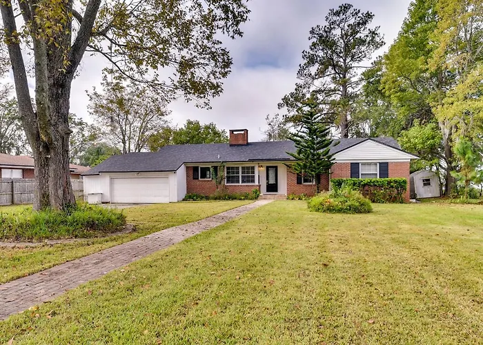 Jacksonville Vacation Home W/ Trout River Access