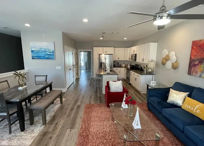 Pet Friendly Wi-Fi Luxury Gated Community Downtown Greenville