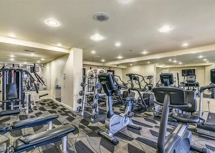 Divine Vacay At This 1Br Oceanview Suite 828