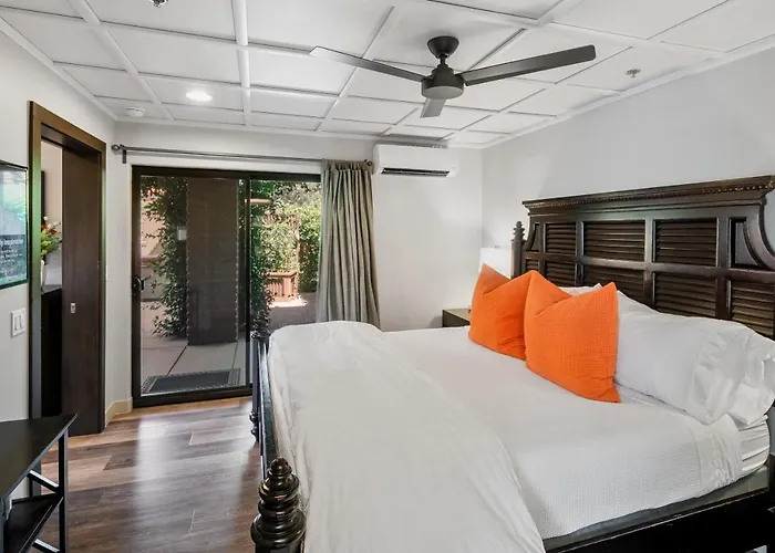 Desert Poppy Villa- Romantic Getaway