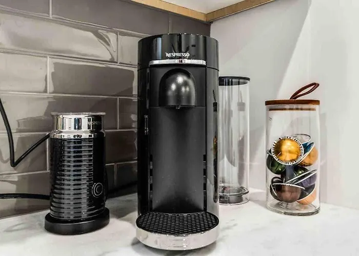 Jazz House*King Bed*Lux Matt*Coffee Bar