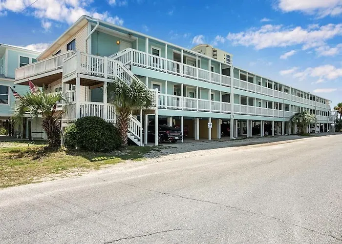 Winter In Gulf Shores: Snowbird Monthly Condo
