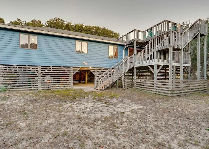 Outer Banks Retreat - Walk To Beach!