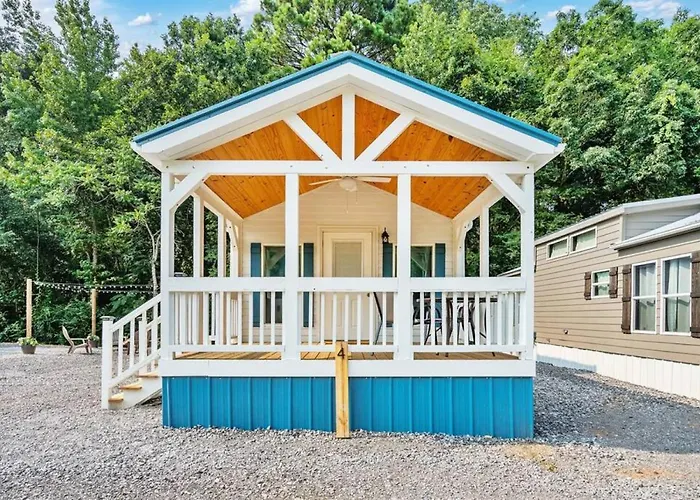 4 Heron Haus, Luxury Tiny House, Pet Friendly, Mins To Downtown Guntersville