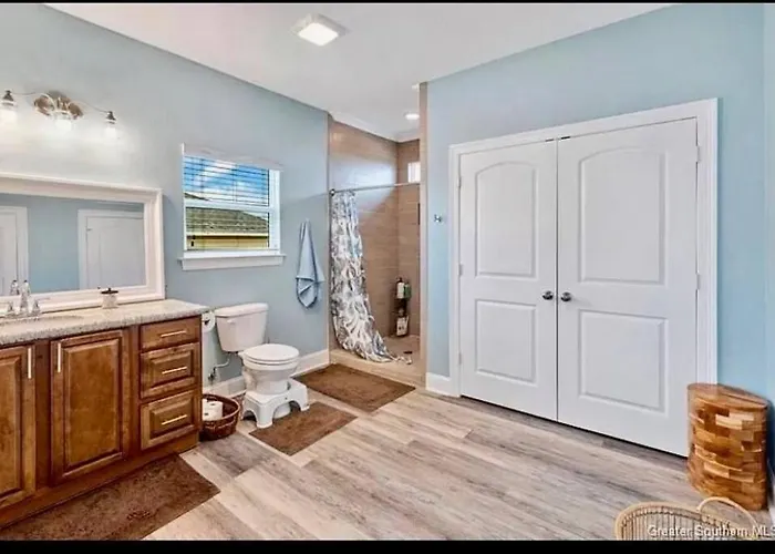 Oceanfront Home Near Hollybeach
