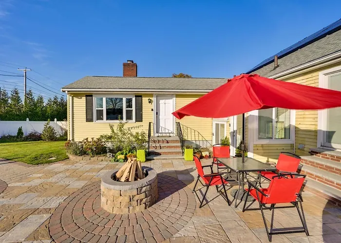 1 Mi To Downtown Salem: Studio W/ Fire Pit Access