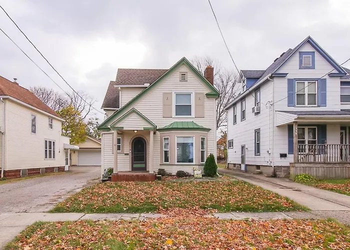 Lakeside Home In Lorain