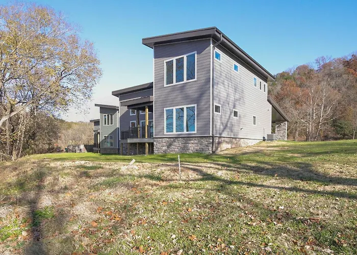 Bright Cotter Vacation Rental W/ White River Views